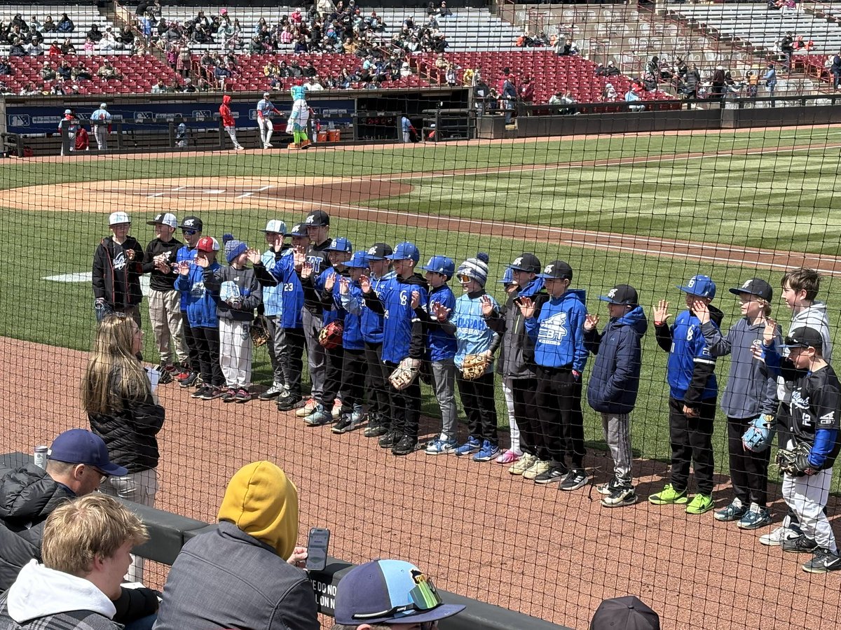 RCavaiani83's tweet image. Huge thanks to the @TimberRattlers for hosting us again today for our yearly gathering. Our boys and families had so much fun!
#Runas1🐺
#WeareCB⚾️
#T-Rats
