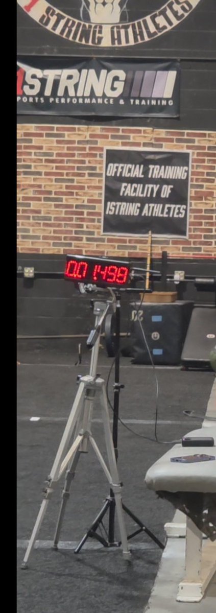 EliteAth_Jerry's tweet image. Great workout today. 1.49 10 yard split.  @1STRINGSPORTS Jeremiah Rodgers 
C/O  2030. WR/DB and Sprinter &amp;amp; Jumper.  @WillVapreps @PrepRedzoneVA @Rivals #speed #football #trackandfield #training #AGTG