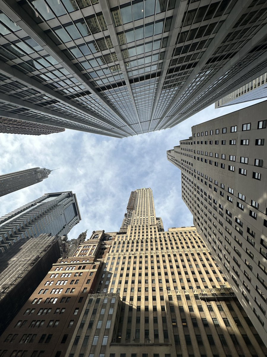 ivanfandino_'s tweet image. Explorando el Distrito Financiero de #NewYork. 🏙️