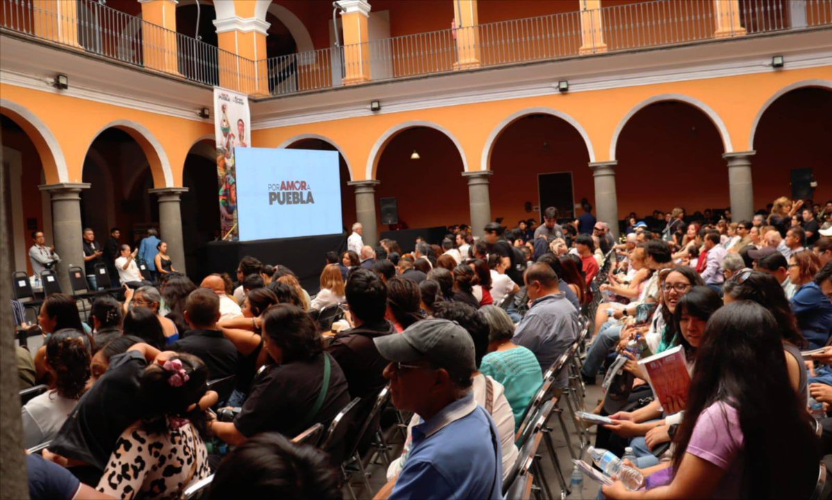 SecihtiGobPue's tweet image. Nuestra titular, @AquinoMiryam1, acompañó al gobernador @armentapuebla_ ; al titular del Fondo de Cultura Económica, @Taibo2, y al secretario de @CulturaGobPue , Fritz Glockner, en la inauguración de la restauración del Antiguo Colegio de #San #Pablo. 🏛️