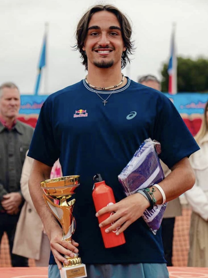 LesPetitsAs's tweet photo. Back-to-back-to-back 😤🔥

Finalist in 2023, Daniel Jade now claims his 3rd consecutive title in France (2×J200, 1×J300) 🇫🇷🏆

The future is bright. Message sent.

How far will he go? 👀 https://t.co/COCK8LVGT2