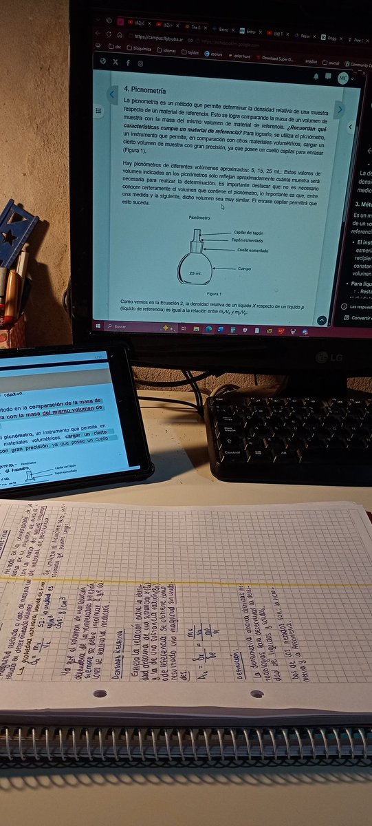 binnesquik's tweet photo. a más de uno le daría un paro cardíaco con la cantidad de pantallas y sonidos que uso al estudiar mientras más estímulos mejor https://t.co/KramJ1teWa