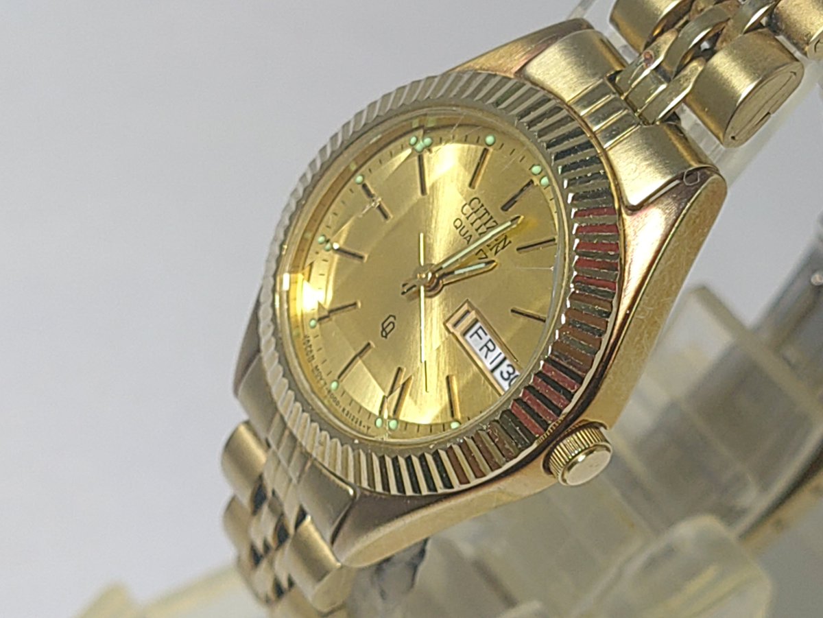 GshockTkhs's tweet image. CITIZEN watch co. gold ebay.com/itm/2573516383… #goldanalog #goldwatch #citizenwatch