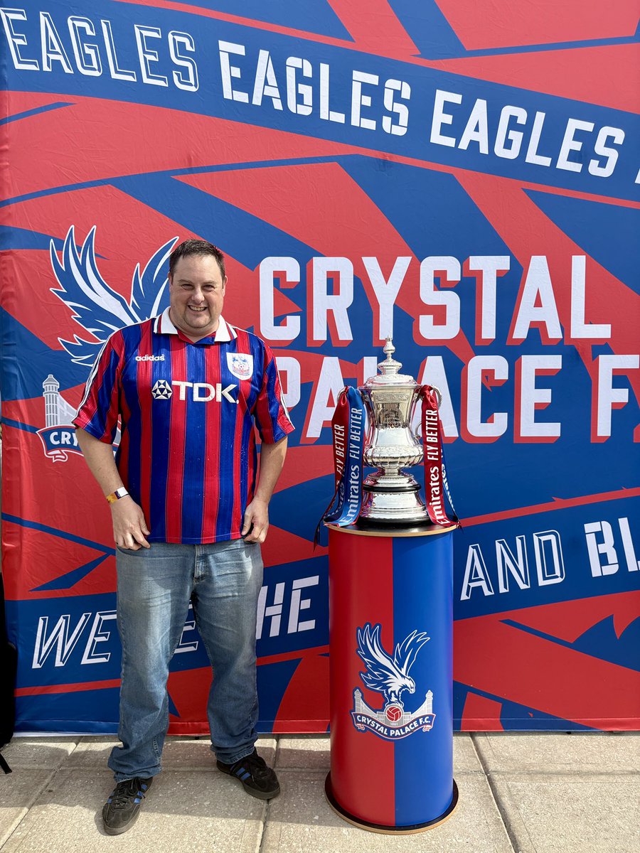 RBamber's tweet image. With the #FACup &amp;amp; Rebecca Lowe at the @premierleague Mornings Live festival in Tampa Bay. Thanks @CPFC!

#MyPLMorning @PLinUSA @NBCSportsSoccer