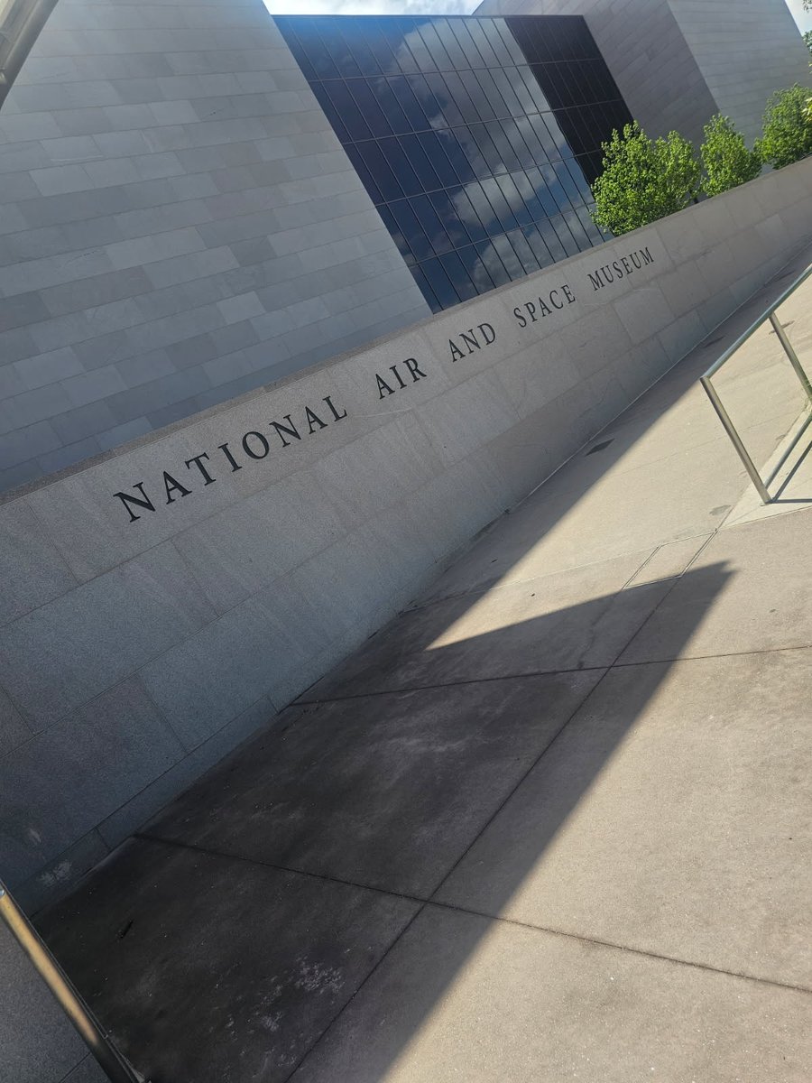 HeyyitsShan's tweet image. Tj's Birthday Weekend is still in Effect and we started the day at @airandspacemuseum which was soooooo much fun (yall know we love museums) shhhhh had to switch plans last minute because of weather but watch this #MakingMemories #TjsBirthdayWeekend #NationalAirandSpaceMuseum