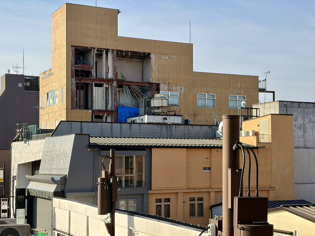 お尽き tweet media