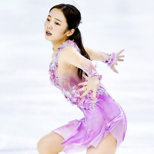 chloé 🌙 tweet media