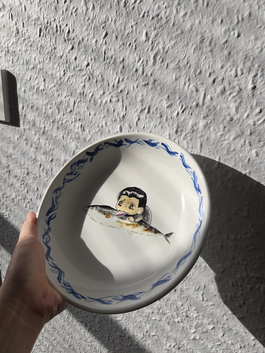 MOOOON. in. tweet media