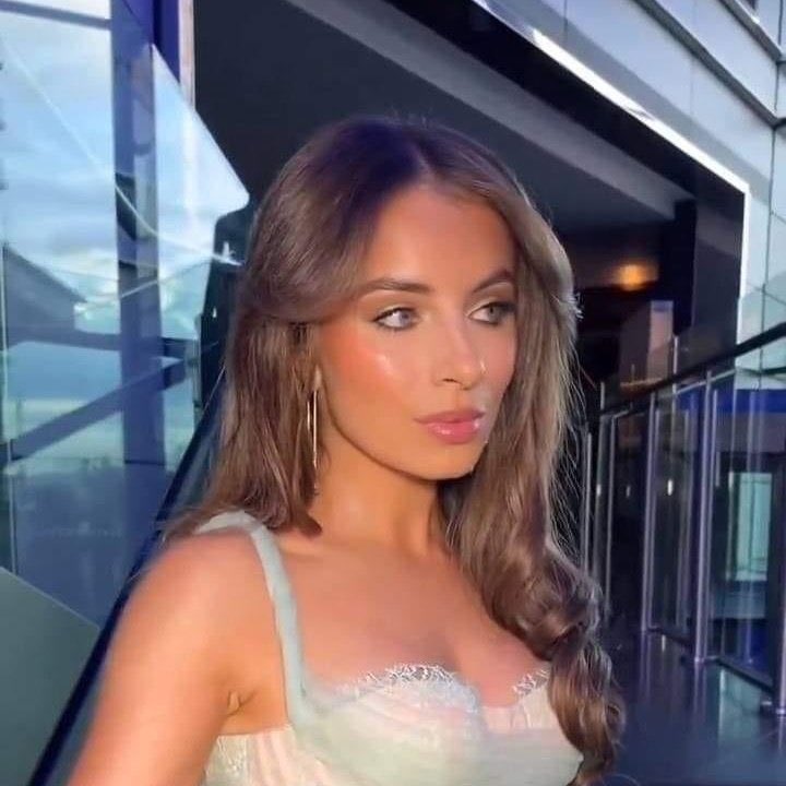 Sophie Bond (PARODY ACCOUNT NOT HER ) tweet media