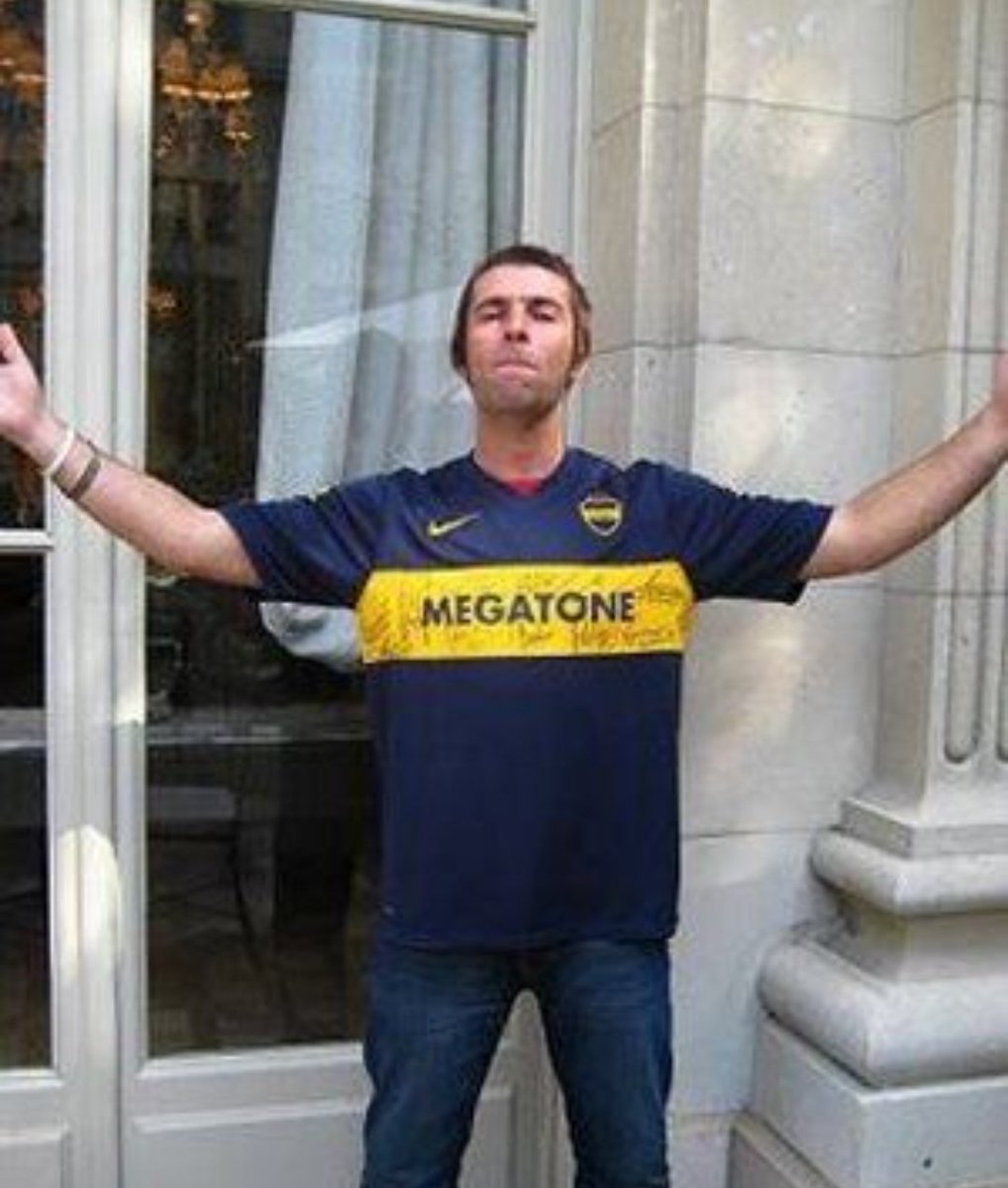 𝘥 ` saw oasis x2 tweet media