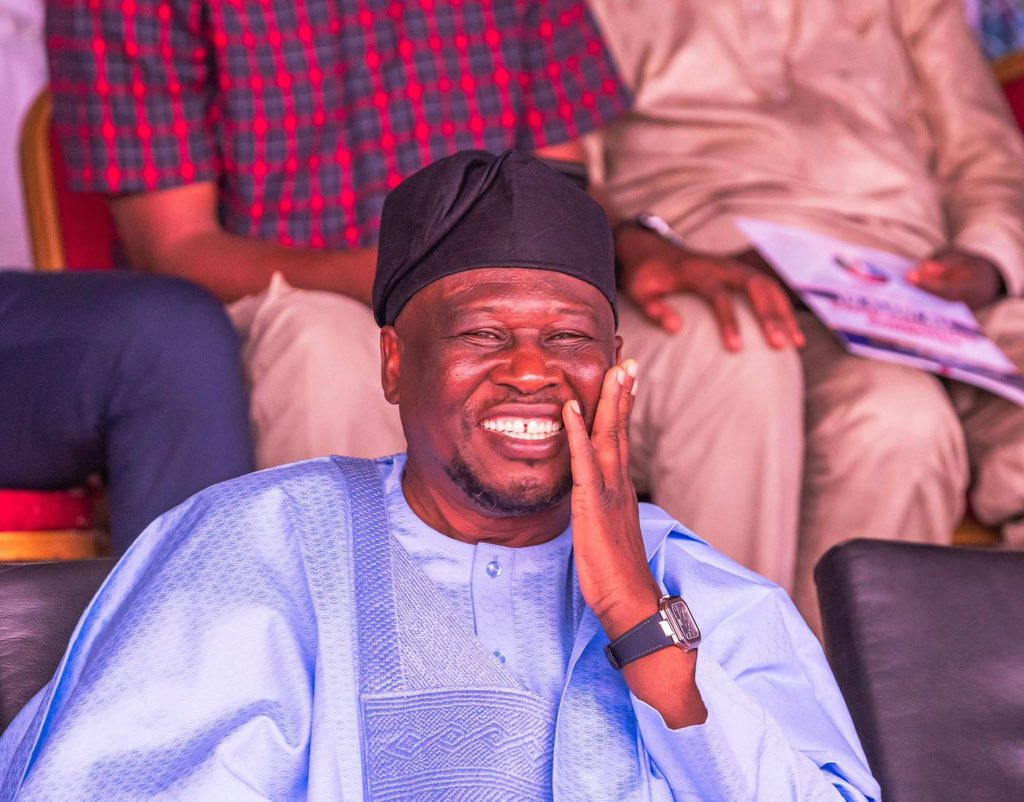 SAMBO MAI HULA tweet media