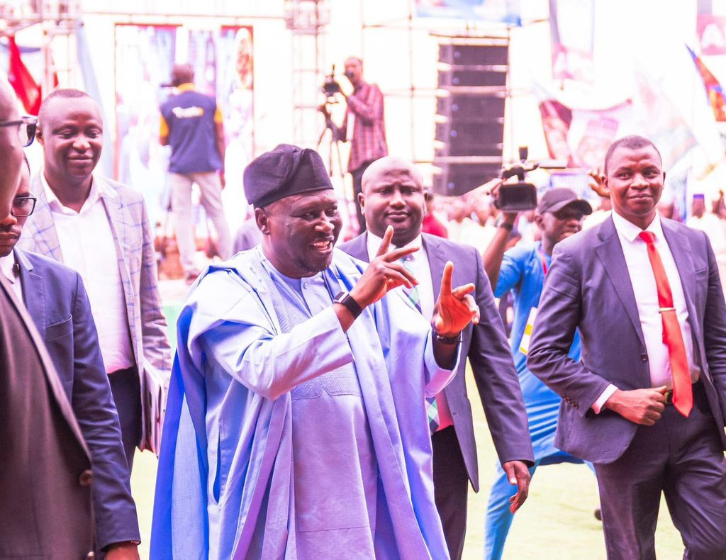 SAMBO MAI HULA tweet media