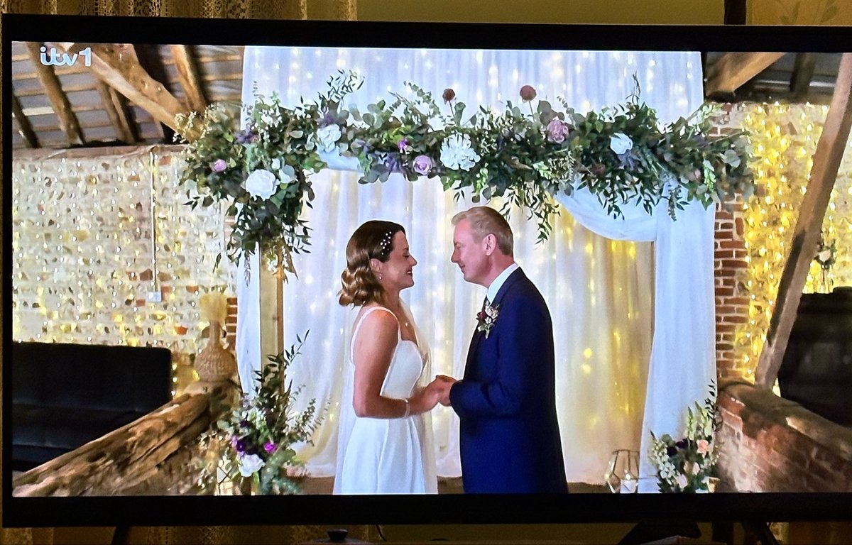 rosecoloredchar's tweet image. Another brilliant series of #Grace but that ending absolutely broke me. They couldn’t just let them have a nice, normal  wedding day!? 💔 One things that’s guaranteed with me is I will always be a softie for romance amongst dark crime stories. 😅