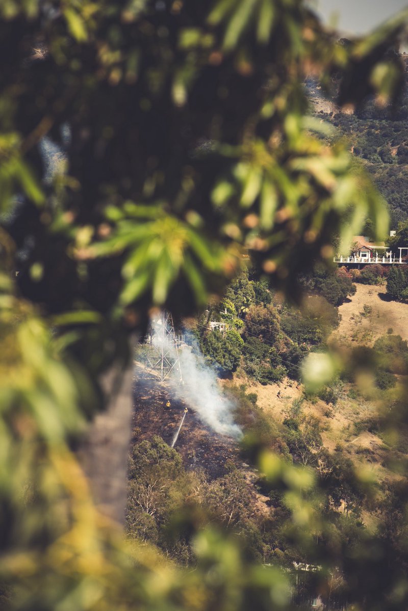 Jillaugusto's tweet image. Fire is out now! Thank you @LAFD Lakeridge Fire 🔥 @KTLA @KTLAMorningNews #lakeridgefire #fire