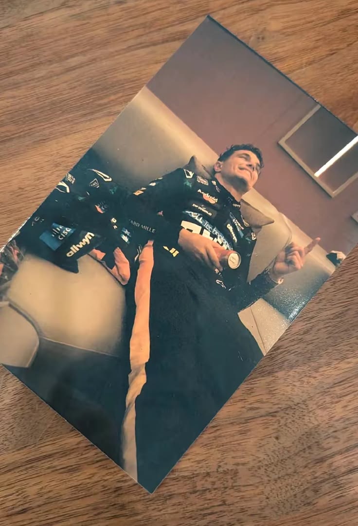 ada ¹ 𝜗ৎ LUD gf ♡ tweet media