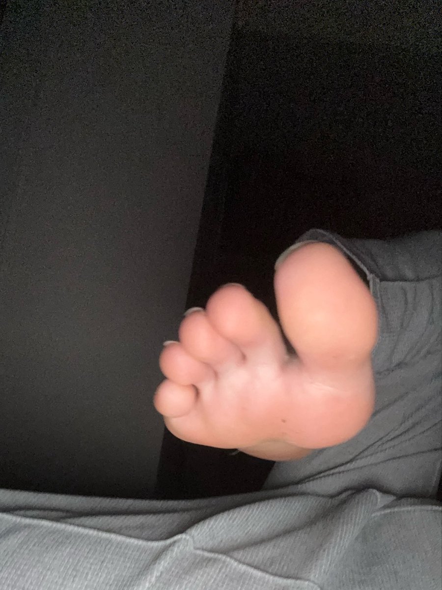 ادعسك 😈🦶🏻 tweet media