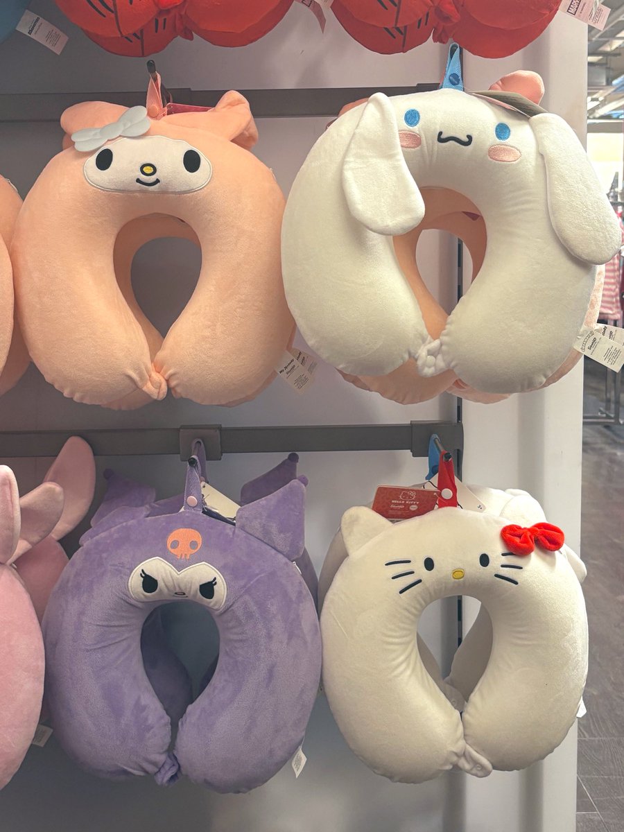 sanrio daily ✨ tweet media