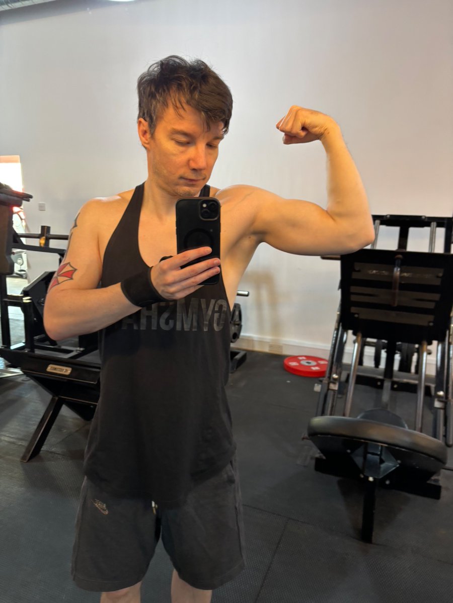 Leon Redfield 🏳️‍🌈 tweet media