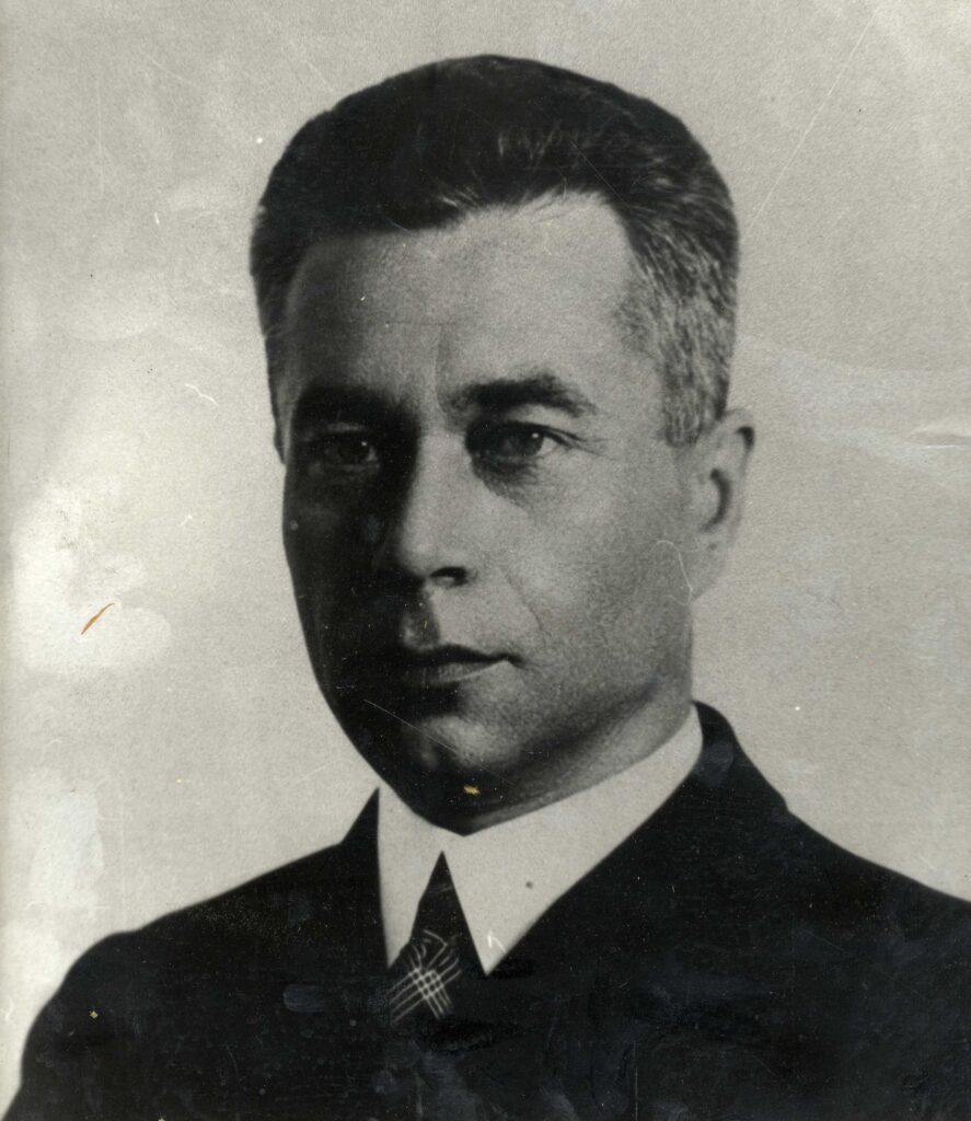 TomFromKatowice's tweet image. My name is Wojciech Litewski🇵🇱, 
a merchant from Płock, born on April 1️⃣9️⃣, 1894 in Raciąż.
I was murdered by #Germans in their #Death camp #Auschwitz on Nov.14, 1941 at the age of 4️⃣7️⃣ only because I was a #Pole.
Please,#NeverForget me!
#WWII #genocide #NeverAgain 
#reparations