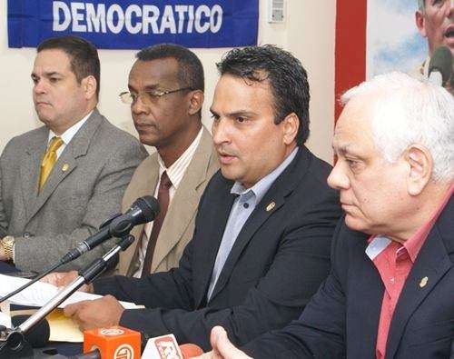 Cuando quieren protagonismo,  se les olvida el pasado, el que fue parte del PRD, del partido político de la dictadura en Panamá...