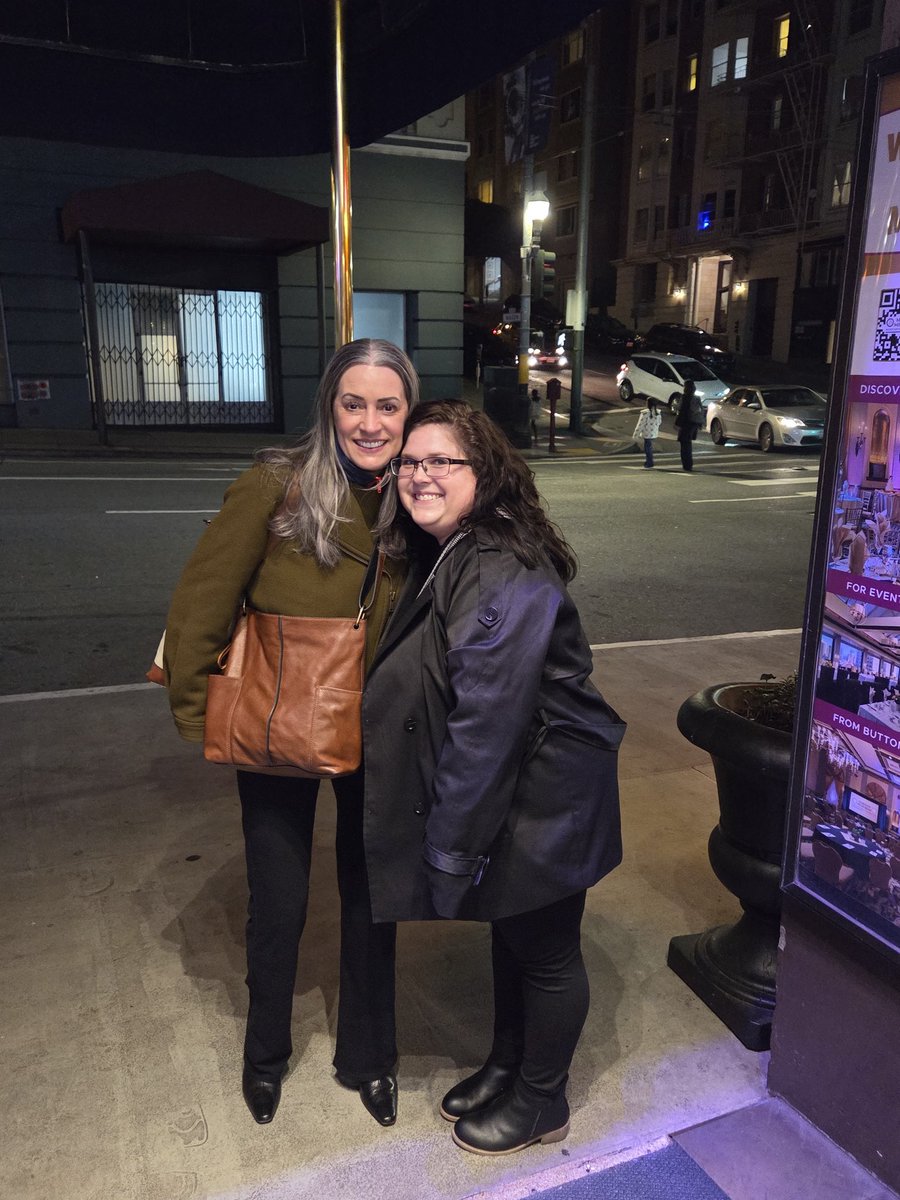 I met Paget Brewster in San Francisco back in January after a TAH show. It was amazing!!! I will never get forget this magical night. Paget is so unbelievably kind ❤️❤️❤️