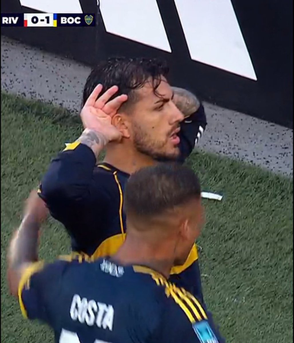 EgeDeniz287402's tweet image. Felicitaciones por la victoria, hermanos! Mismos colores, misma pasión. Del Bósforo a La Boca, el sentimiento es el mismo. ¡Azul y Oro por siempre! 💙💛 #bocajuniors #derby #fenerbahce