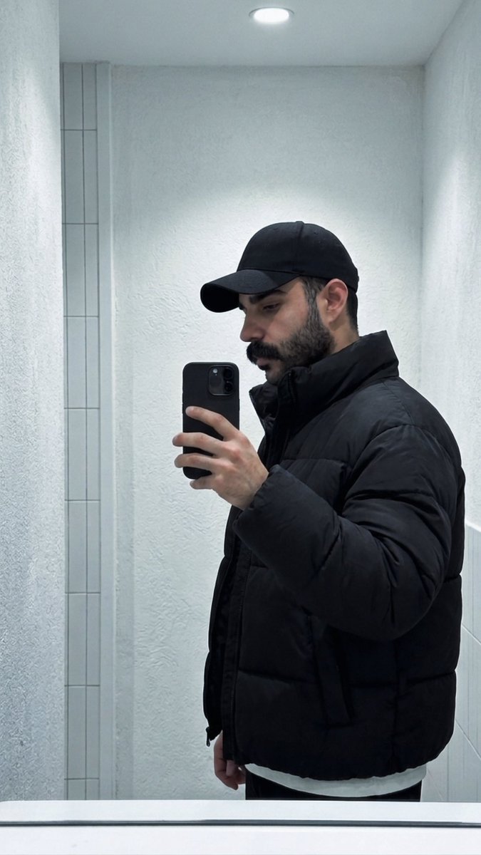 Akam tweet media
