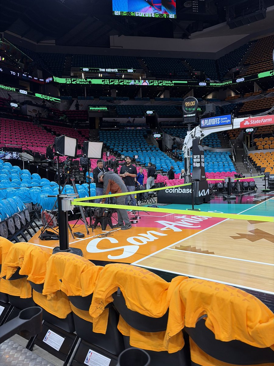 KSATAshley's tweet photo. WEEEE READYYYYY! Check this place out! Frost Bank Center is going to be nuts tonight!
#PorVida #VamosSpurs
@KsatSportsNow
@ksatnews https://t.co/fBAXDJEAp8