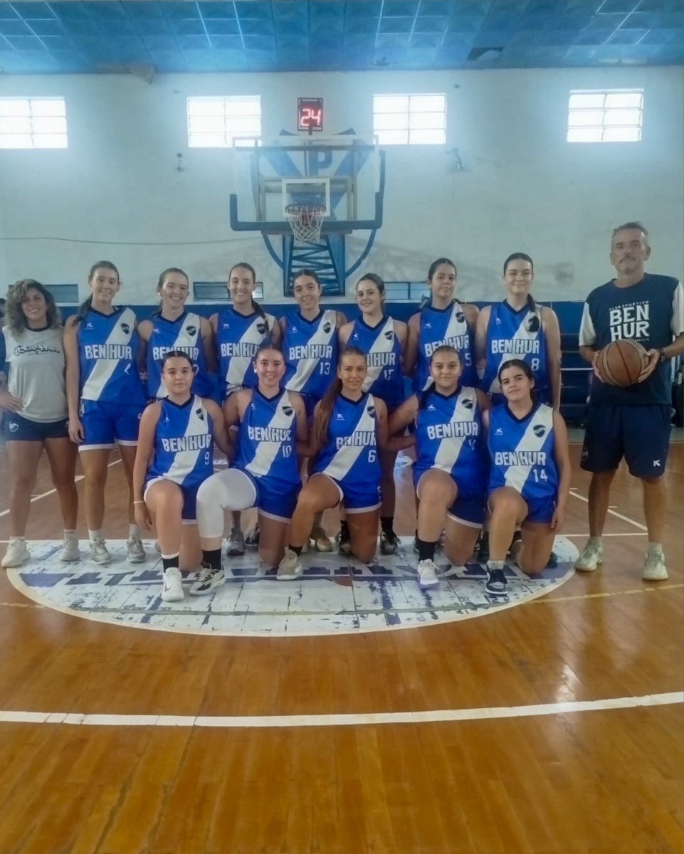 clubbenhur's tweet photo. 🏀 #FormativasARB. Este domingo, las #Lobas disputaron una nueva fecha del Apertura. #BenHur visitó a Peñarol.
👎 U11 32-46
👍 U15 65-19
👍 U17 52-25
#VamosBenHur 🔵⚪🔵 https://t.co/qAiXzsz0AT