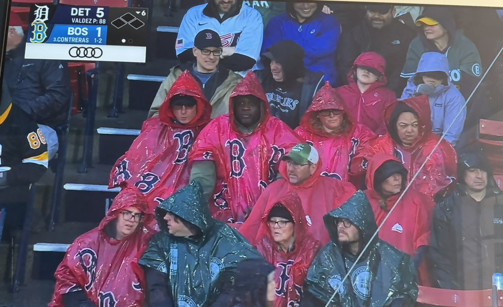 stoolpresidente's tweet image. This looks like fun #dirtywater