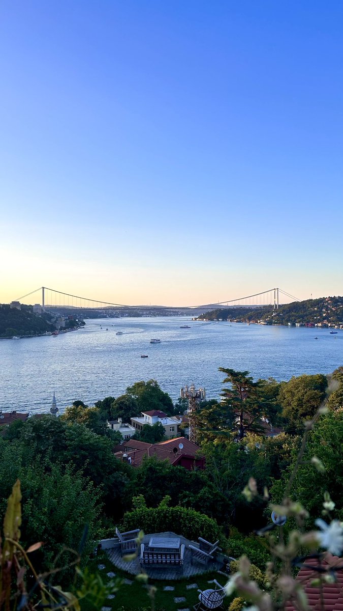 greenvibe's tweet image. Istanbul, painted in blue and light