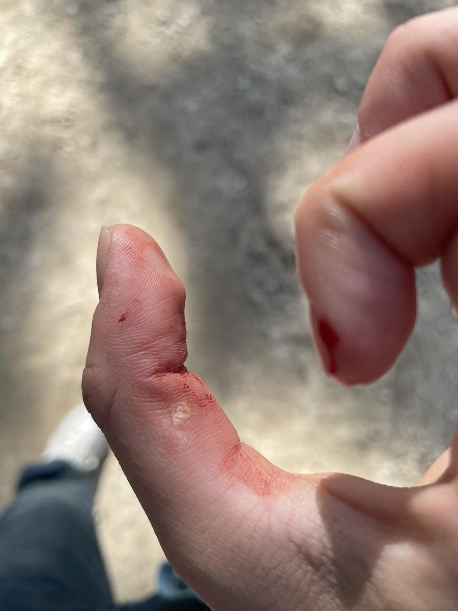 Derek Hutchins of shtwt tweet media