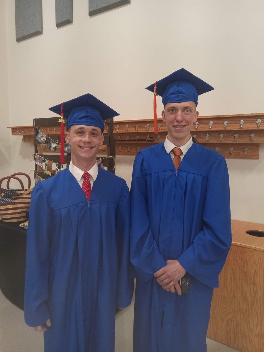 yancehurst's tweet image. @SWesteagle It was a pleasure attending Bible College with you!! 
Jeremiah 29:11 #classof2025