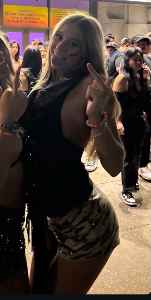 throwaway154651's tweet image. Amanda pt.5
#wankchat #irls #bops #cuck