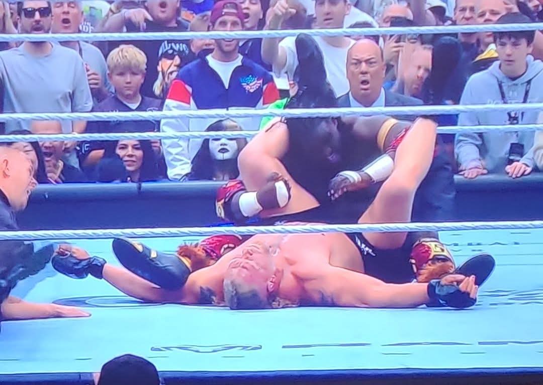AlbertaGirl24's tweet photo. What a way to pass the torch!
#thankYouBrock
@BrockLesnar 
Ps.. you still suck paul heyman https://t.co/OtwcLvt5h6