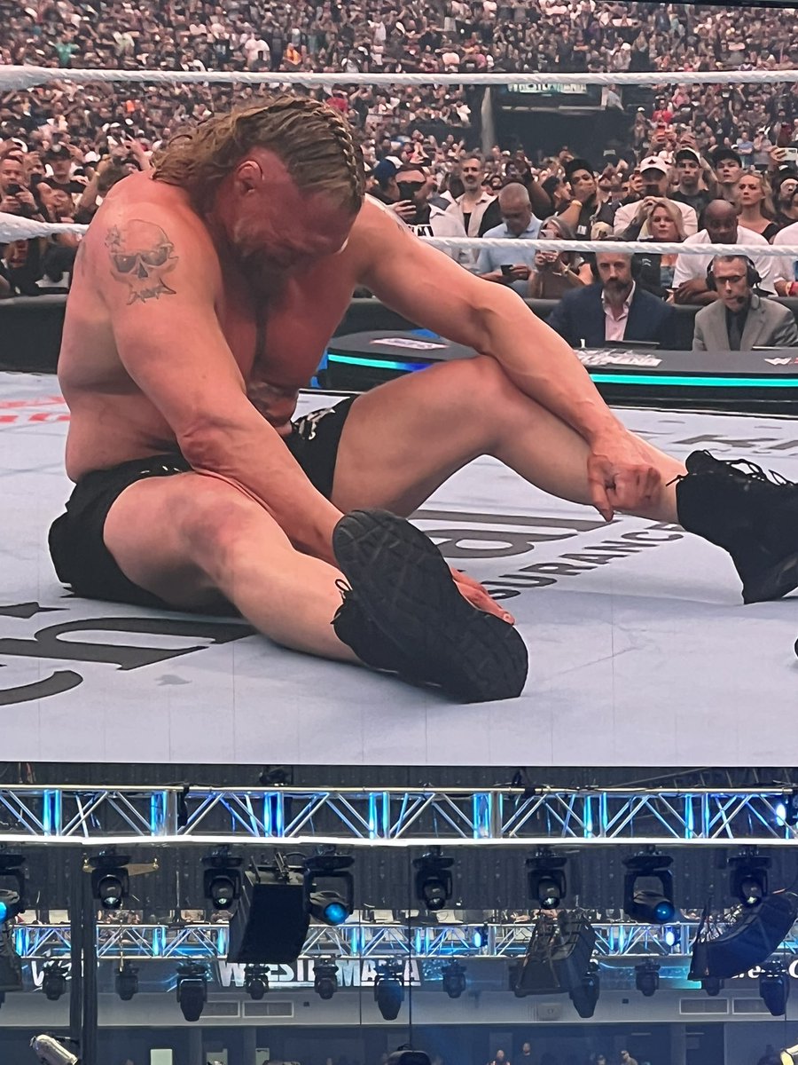 LAlife21's tweet photo. Thank you lesnar https://t.co/x51rOz3Jtj
