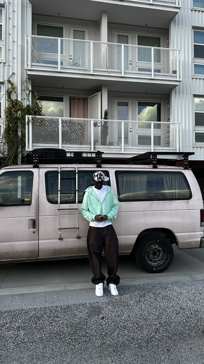 pleighboi tweet media