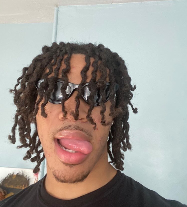 Smokinthrax Rapper Smoking thrax in L.A. on a yacht