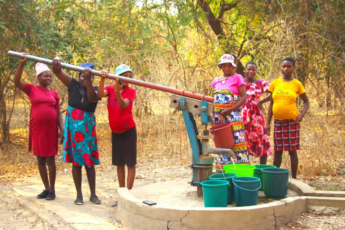 zimbabwewriter's tweet image. Closely spaced pregnancies “gore mwana gore mwawa” raise risks like anemia, preterm birth, and complications. Experts urge at least 24 months between pregnancies.

Read more: zimbabwenow.co.zw/articles/22255…

#MaternalHealth #BirthSpacing #Zimbabwe #PublicHealth