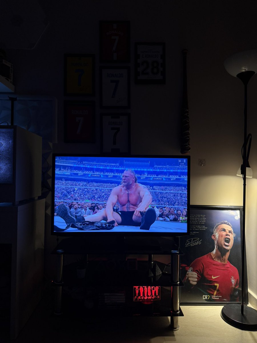 Thank You Brock 

اسطورة بحجم بروك ليسنر معطينه نزال اعتزالي مدته 5 دقايق تعبنا مع ذي الشركه الله يدمركم 

#wrestlemania