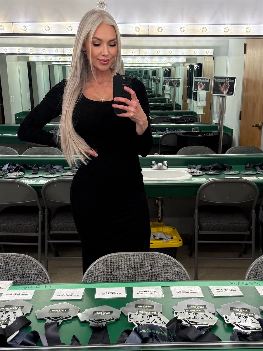 karenorlena's tweet image. Feeling blessed and honoured to be a presenter at a local bodybuilding show. While I may not be able to step on stage to compete ever again, I am deeply grateful for each new day and new moment God gives me. 🙏❤️ 

#happysunday #GodNeverFails #karenorlena #JesusLovesYou