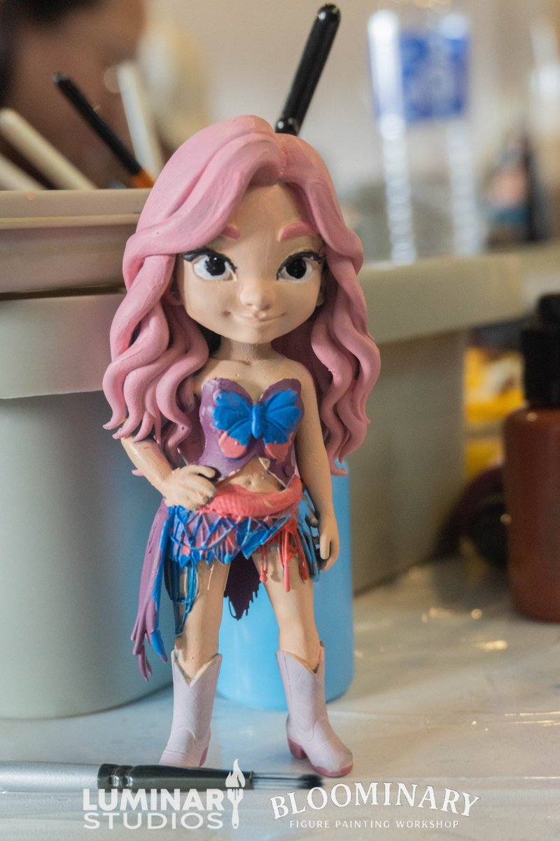 mich ᥫ᭡ tweet media