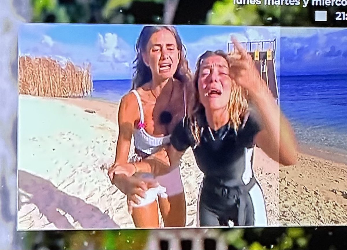 napformeplsx's tweet photo. Y aun hay gente en esta red social que tiene el coño de comparar la actitud de Claudia con la de Alba JAJAJAJSKDKS hay que tenerlos GORDÍSIMOS

#ConexiónHonduras7 https://t.co/7iuJSwVOOQ