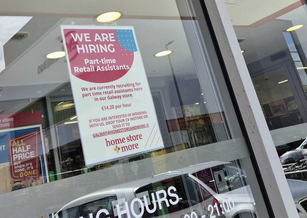 StaffWantedGwy's tweet image. Shop assistant
#Galway #jobfairy #staffWanted #retailJobs 
 galway.staff-wanted.net/2026/04/pr-sho…