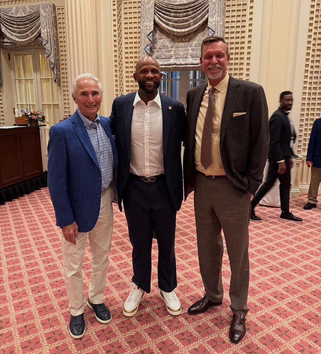 BBGreatMoments's tweet photo. 10,364 strikeouts, 9 Cy Young’s and 275 complete games in one photo. https://t.co/pxWOnwAhsV