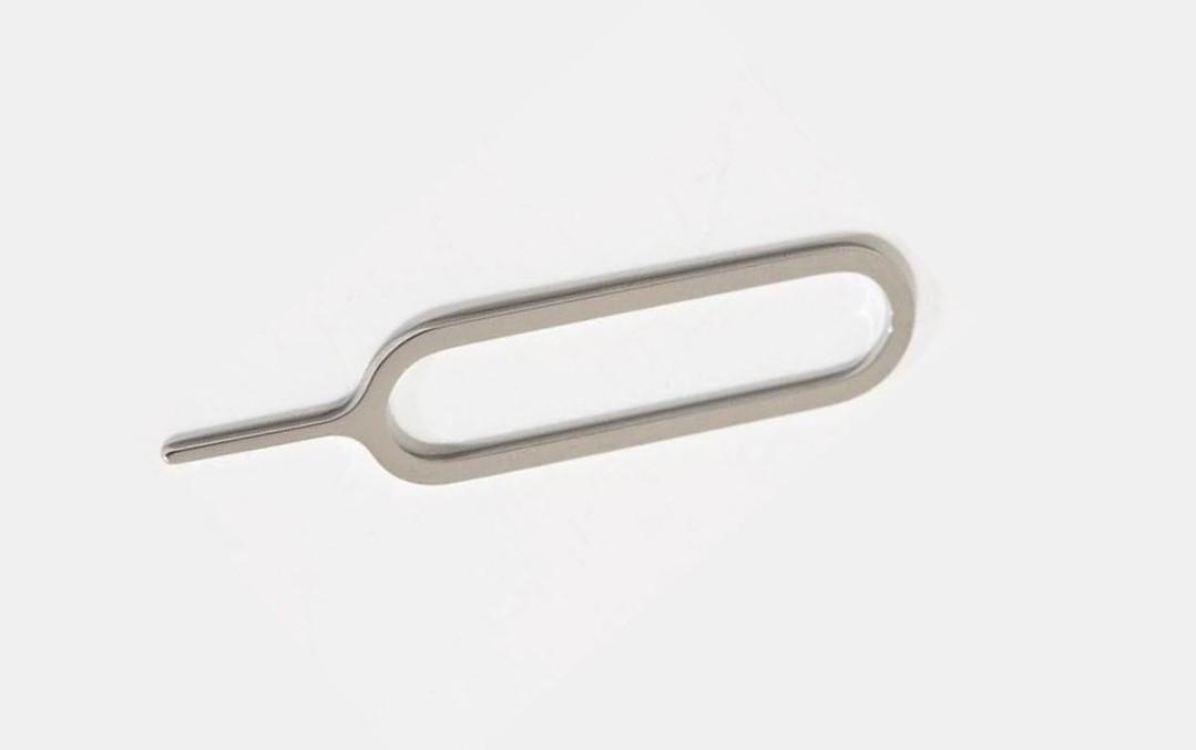 ຸLaura Bennett tweet media