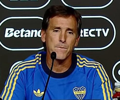 🗣️CLAUDIO ÚBEDA:

"Lo mío es irrelevante, lo importante es que #Boca gane.

El fútbol no es solamente jugar bien, sino ser inteligente en la toma de decisiones.

El factor más importante es sentir que el plantel responde a lo que uno requiere día a día y da crecimiento, tenemos