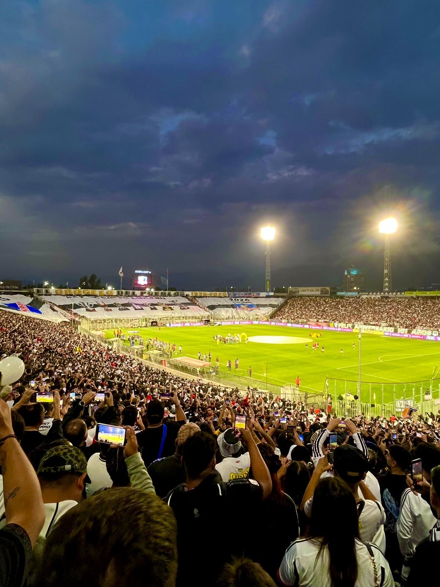 Parzibal__'s tweet image. El Fenómeno Social y Deportivo más Grande del Continente
 #VamosColoColo🤍🖤