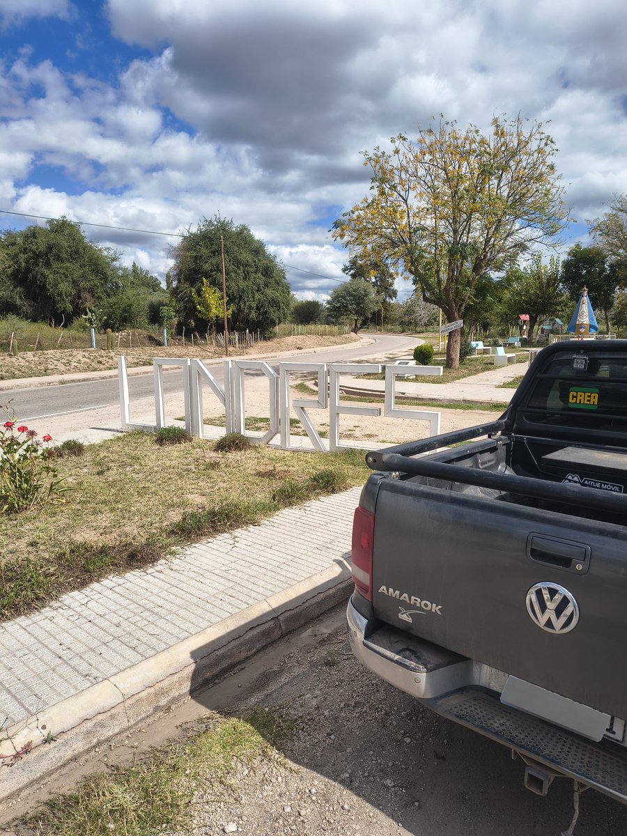 vientonortesa's tweet image. @joacosinistri TE LO ADVIERTO: es la 2° vez que te vas un día antes, o capaz q te escondes, no estoy seguro, para no invitarnos un asado en la finca q decís tenér en #Londres #Catamarca. 
A la 3° rompo todo, estas albertido 😉.