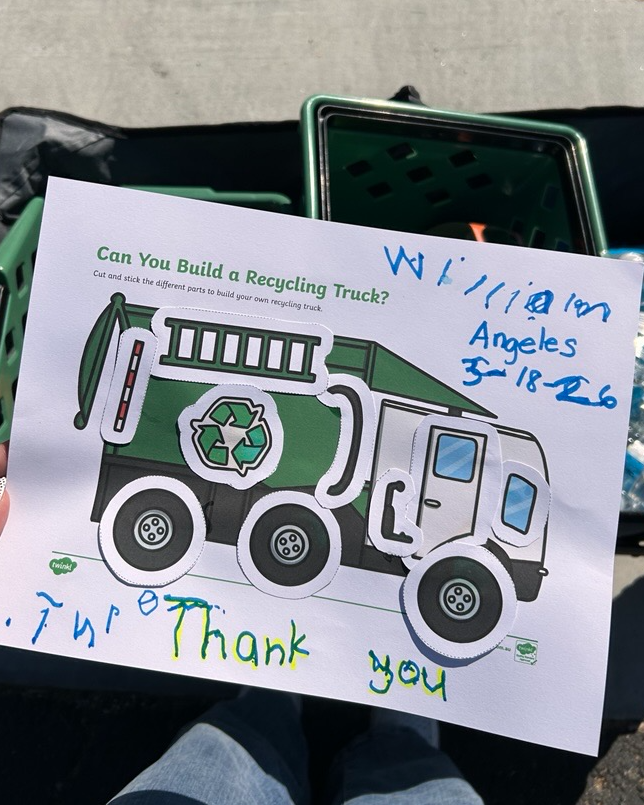 WM_SoCal's tweet image. Ashley’s having a blast with the kids in Menifee! 😊🚛 Lots of smiles thanks to the popular mini-truck, sharing recycling tips, and getting the community PUMPED about recycling. 👏 
#WMSoCal #TouchATruck #Recycling
